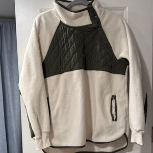 AbercrombieCream and Green Quilted Pullover